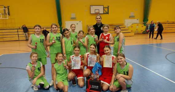 Turniej koszykówki dziewcząt w ramach programu PCK MUKS Poznań